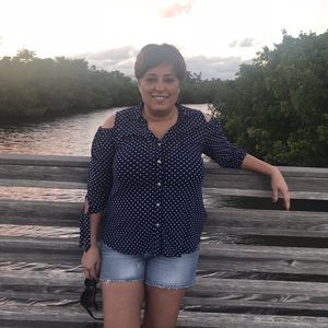 Meet your Posher, Alejandra